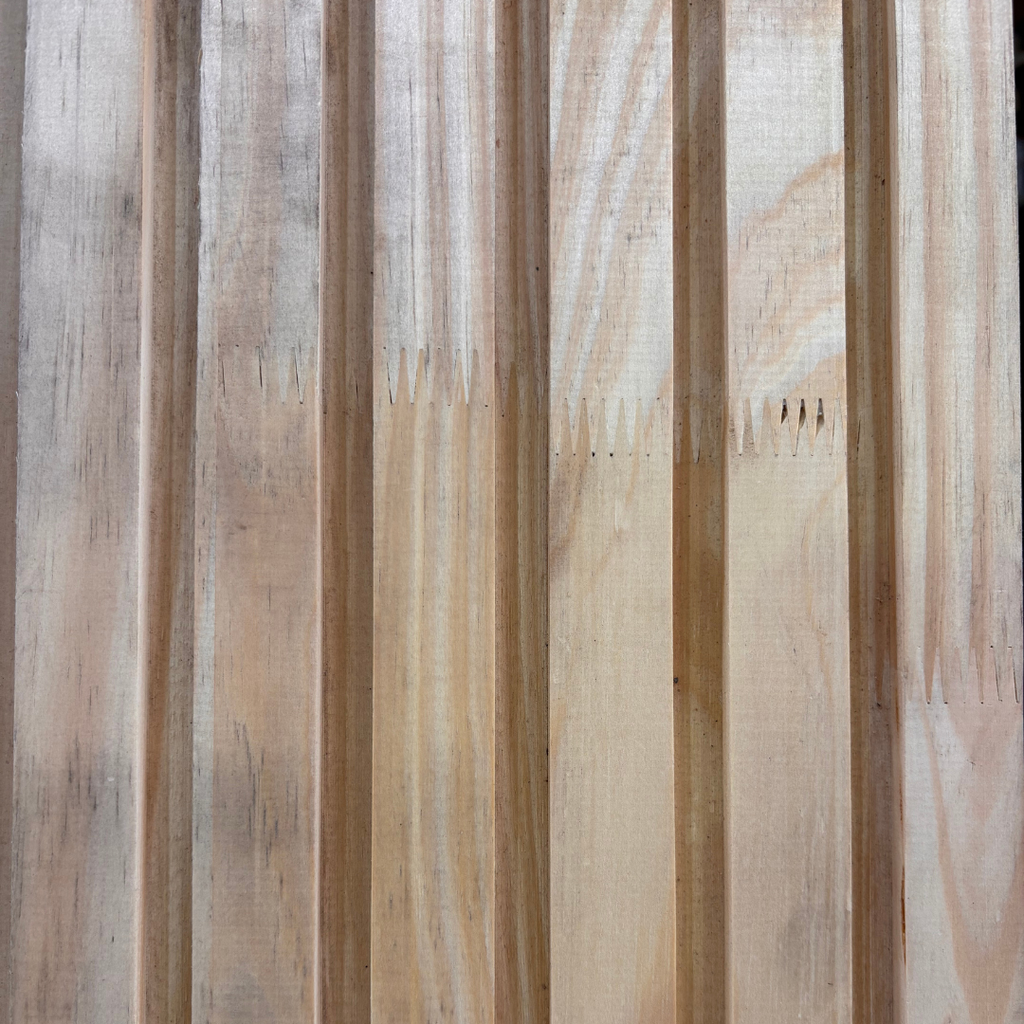 Liston Ranurado Pino 3mts x 5" x 14mm